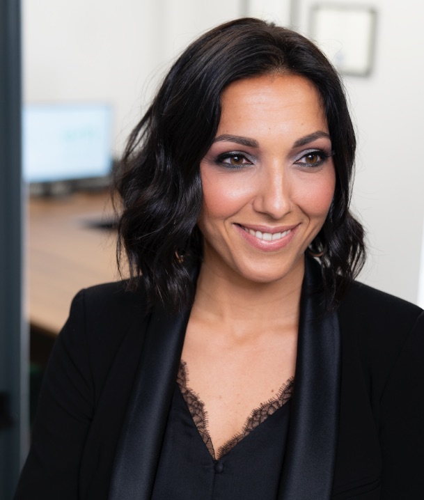 Elena Milioto | Civil and business law | Legal Services